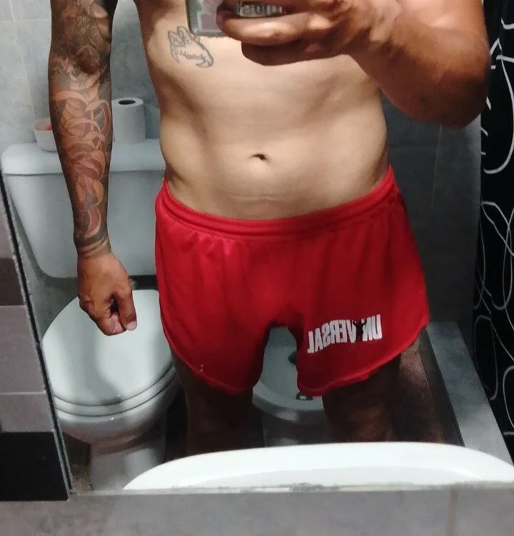 Leooo1722's Offline XXX Chat