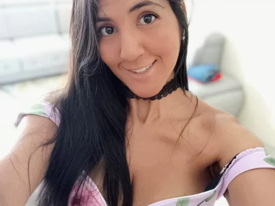 vanesadimaria on StripChat