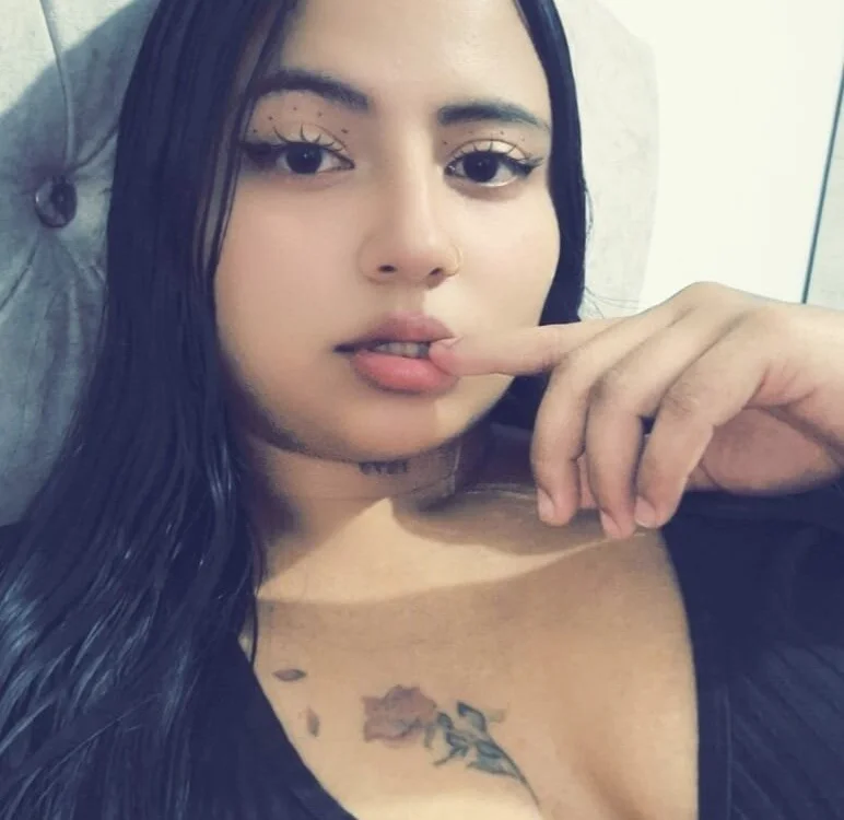 Offline XXX chat modela legscaramelxx