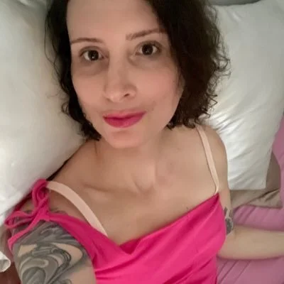 ChristinaRenee's Offline Chat Room