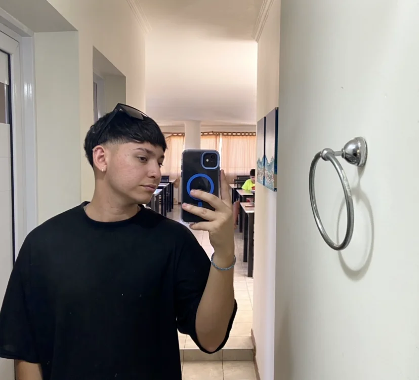 mediumcock26 offline XXX-chat