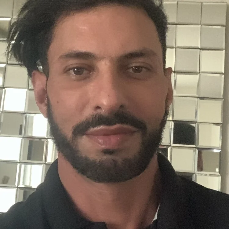 AdamSud30's Offline XXX Chat