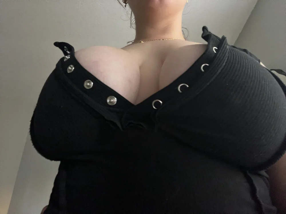 twitchyrose