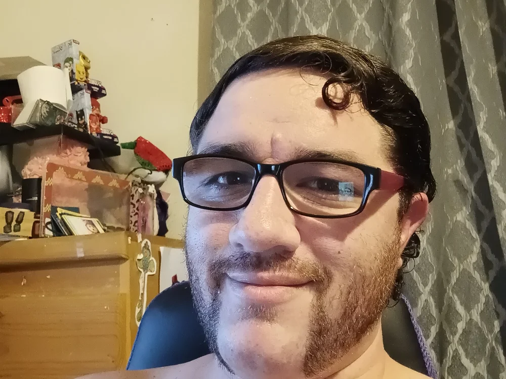 GreatWhitecocc's Offline Chat Room