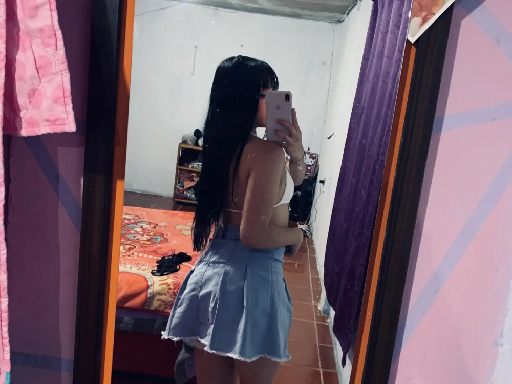 Chatroom XXX hors ligne de Lunx_Bbita