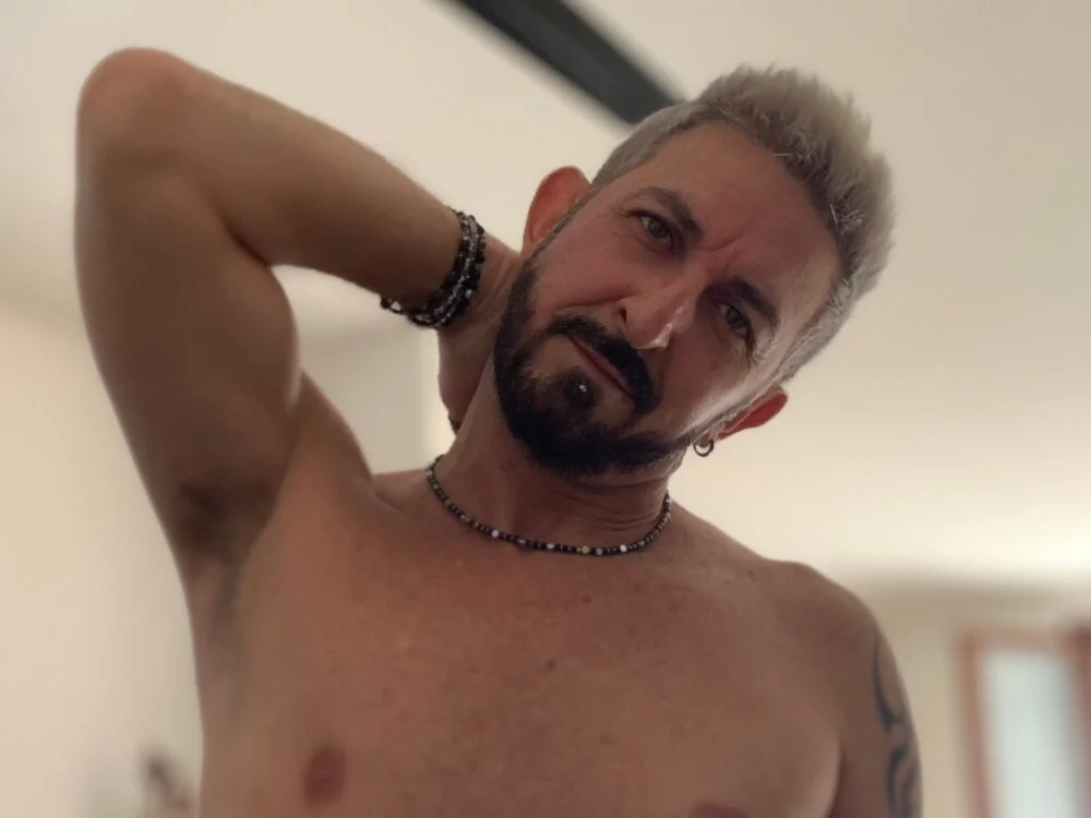 andrea_fc Offline XXX-Chat