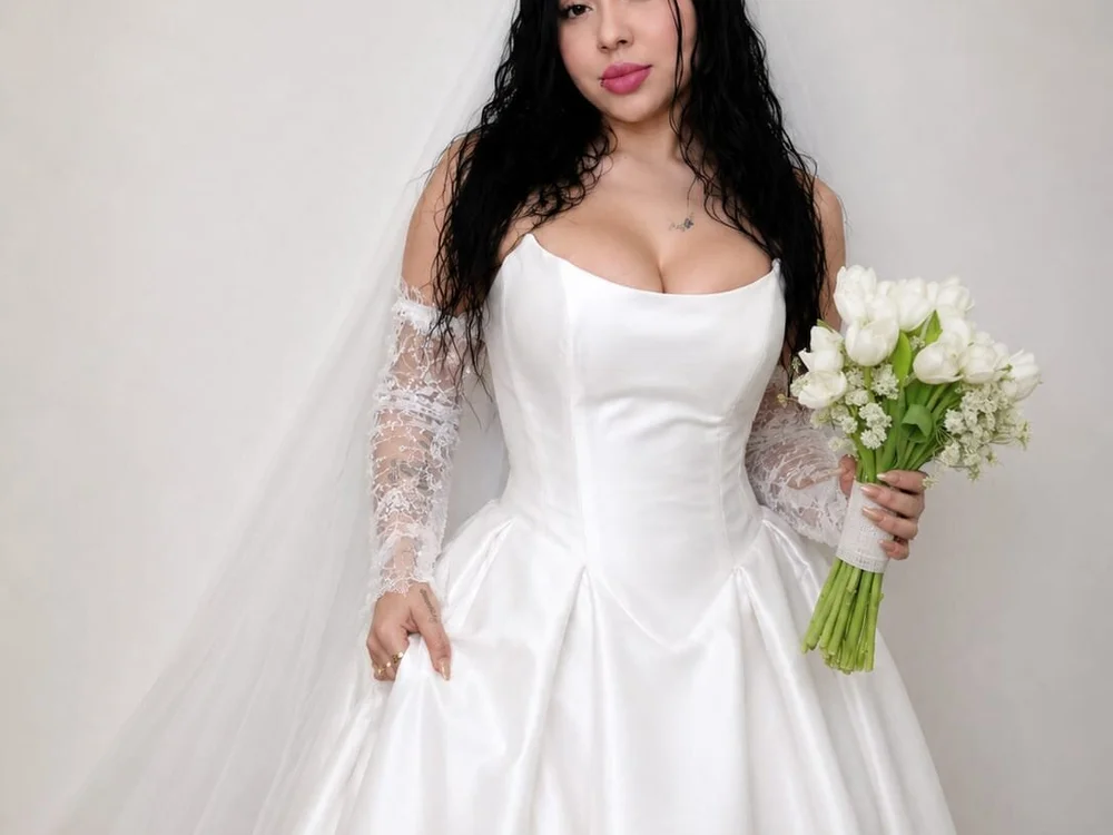 دردشة Kendal_Slow1 الجنسية دون اتصال