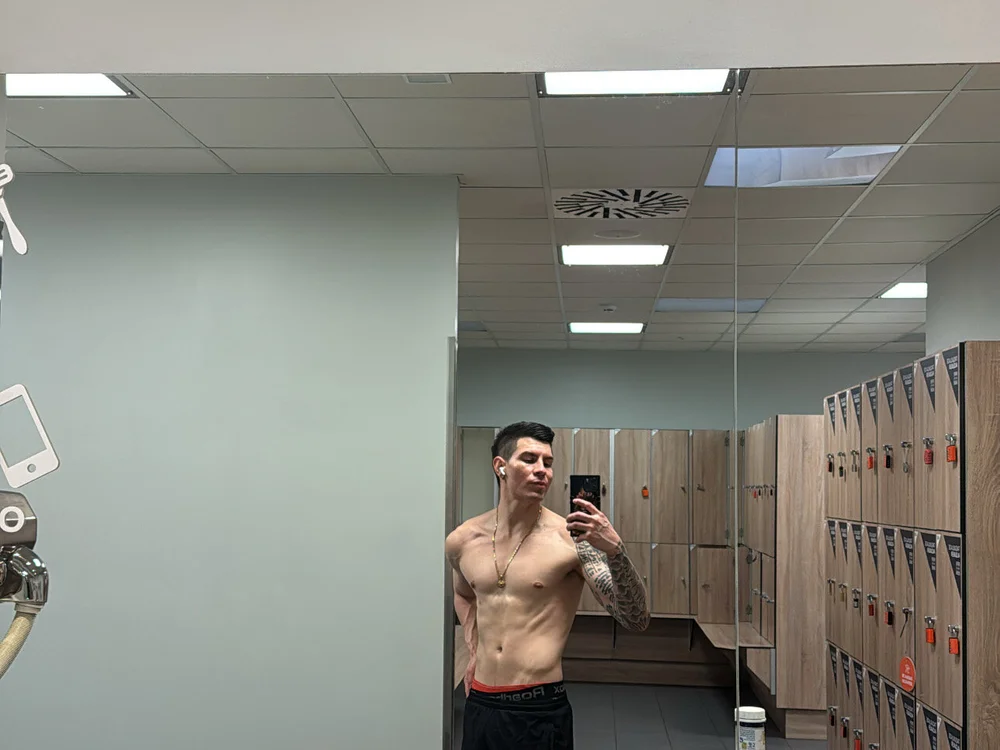 Chillestguyintheroom offline chatrum