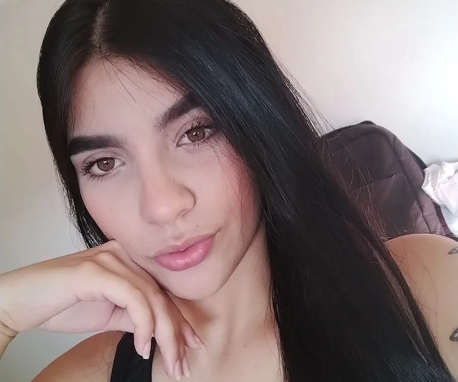alanna_sky's Offline XXX Chat