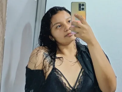 Yayiza_903 Female Middlepricedprivateslatin Adult Webcam