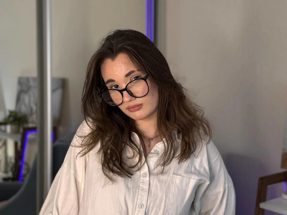 KaTheiss Obrolan XXX Offline