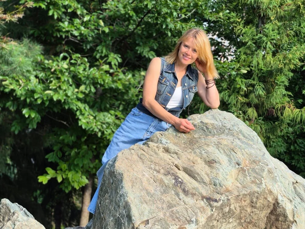 Kira1Bright cam model