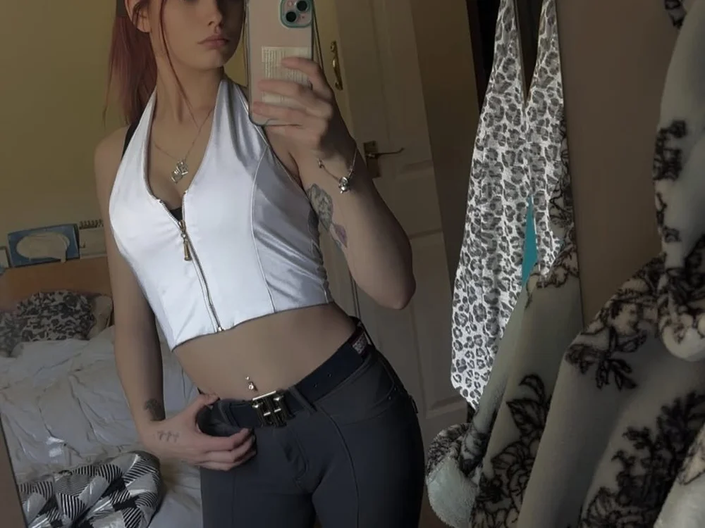 LucydiamondUKx offline chatrum