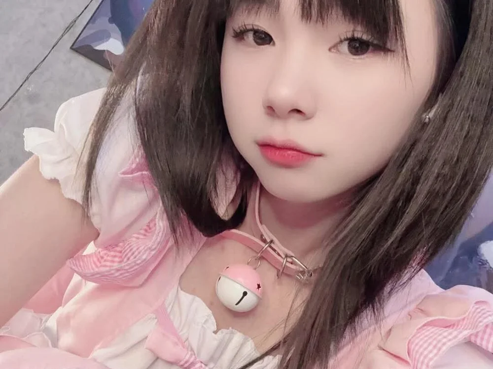 Offline chatovací místnost YI_MEOBABY