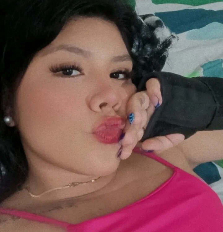 Zarahoneey_ Offline XXX Chat