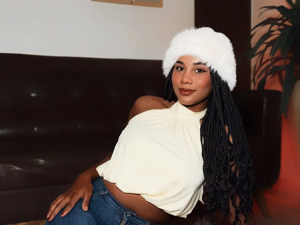 Hilaryebony_ Chat XXX offline