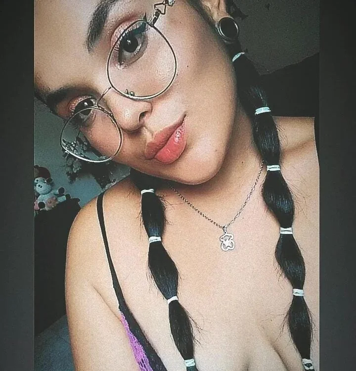 wendyrose_'s Offline XXX Chat