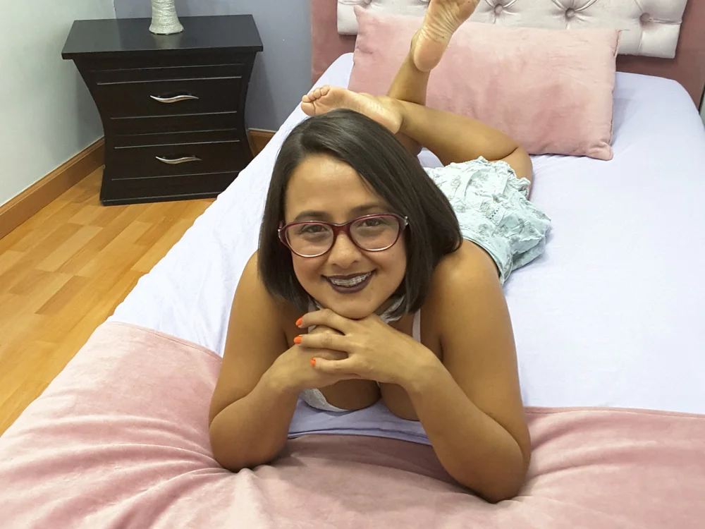 SeleneLove_'s Offline XXX Chat
