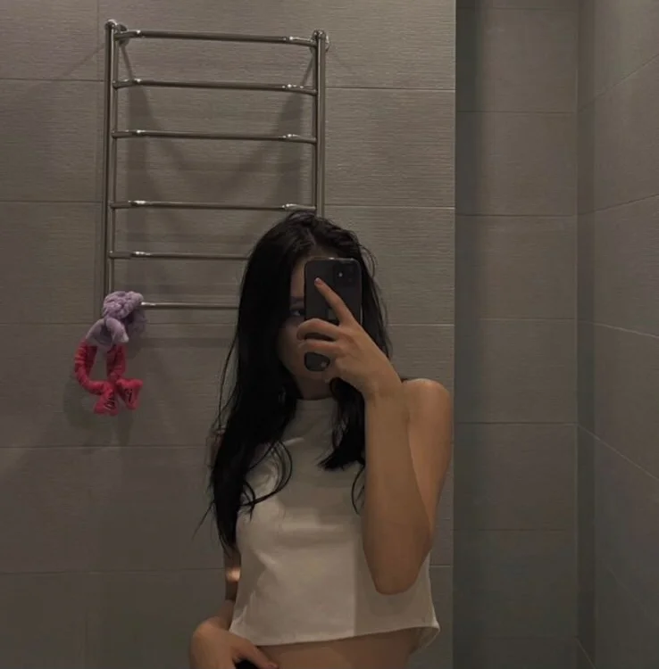 lili_dey offline chatrum
