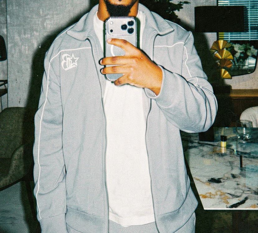 MILFSDREAMBOY