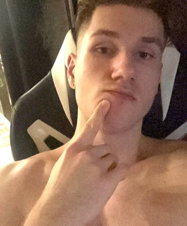 John_Harris7 Offline Chatraum