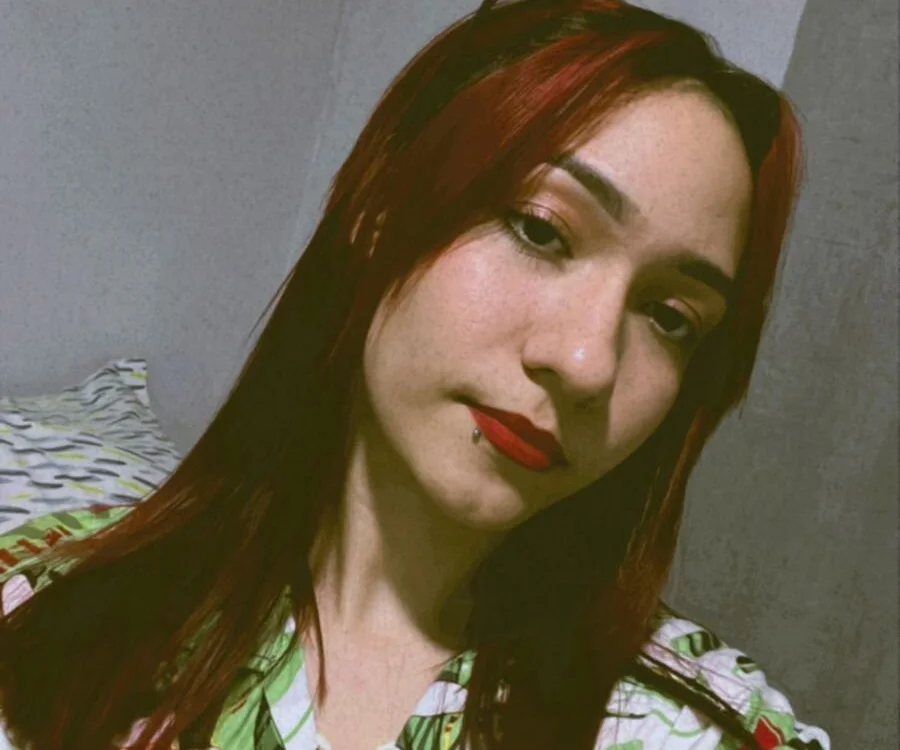 sweetfantasi18 Offline XXX-Chat