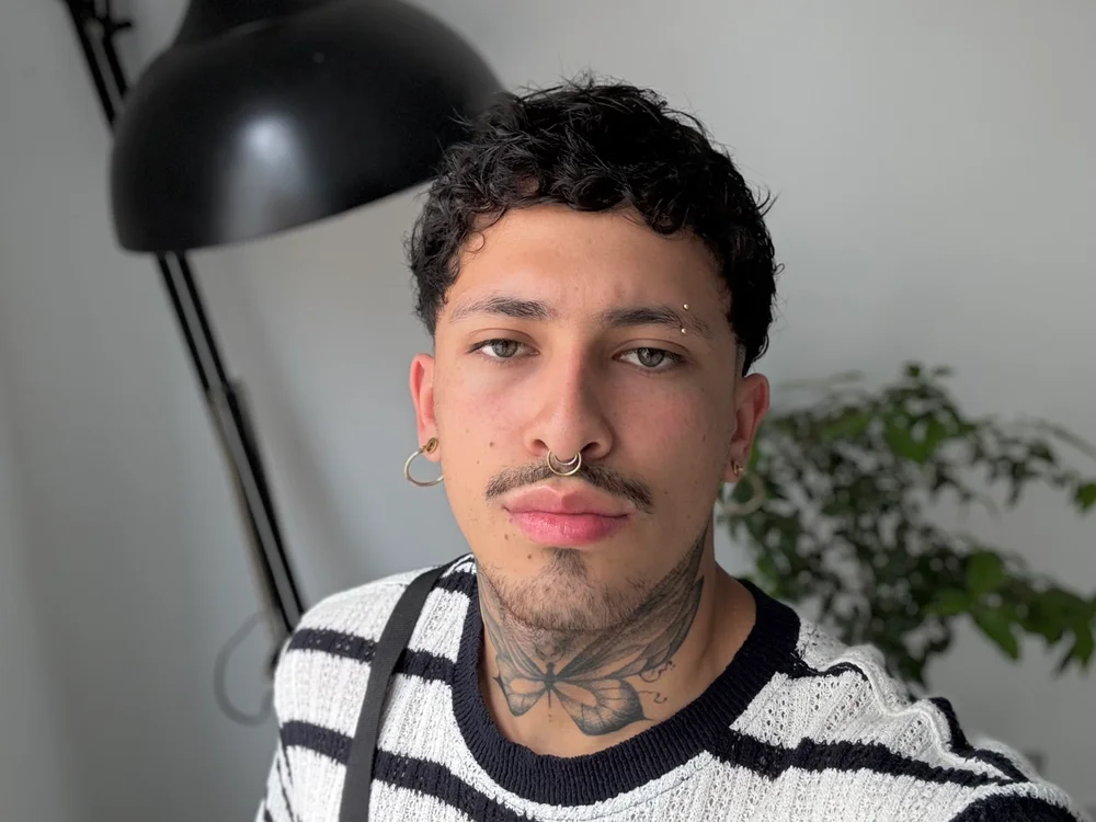 Steven_Navarro offline XXX-chat