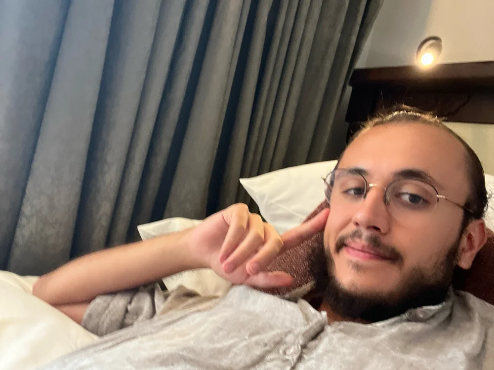 Maxou_223's Offline Chat Room