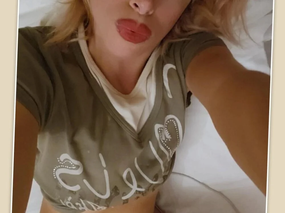 Annarella_Pika's Offline XXX Chat