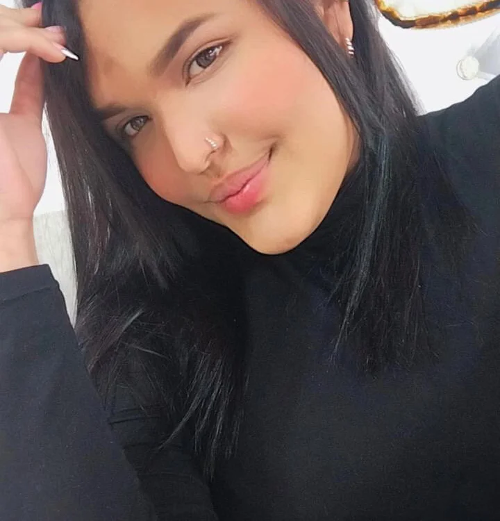 Miranda9853's Offline Chat Room