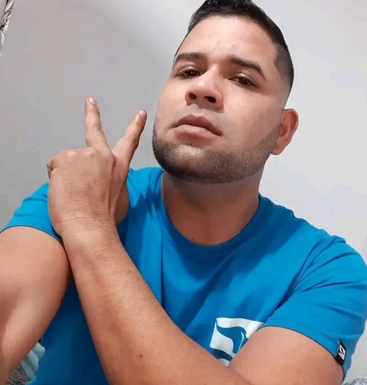 Danivic27 offline chatrum