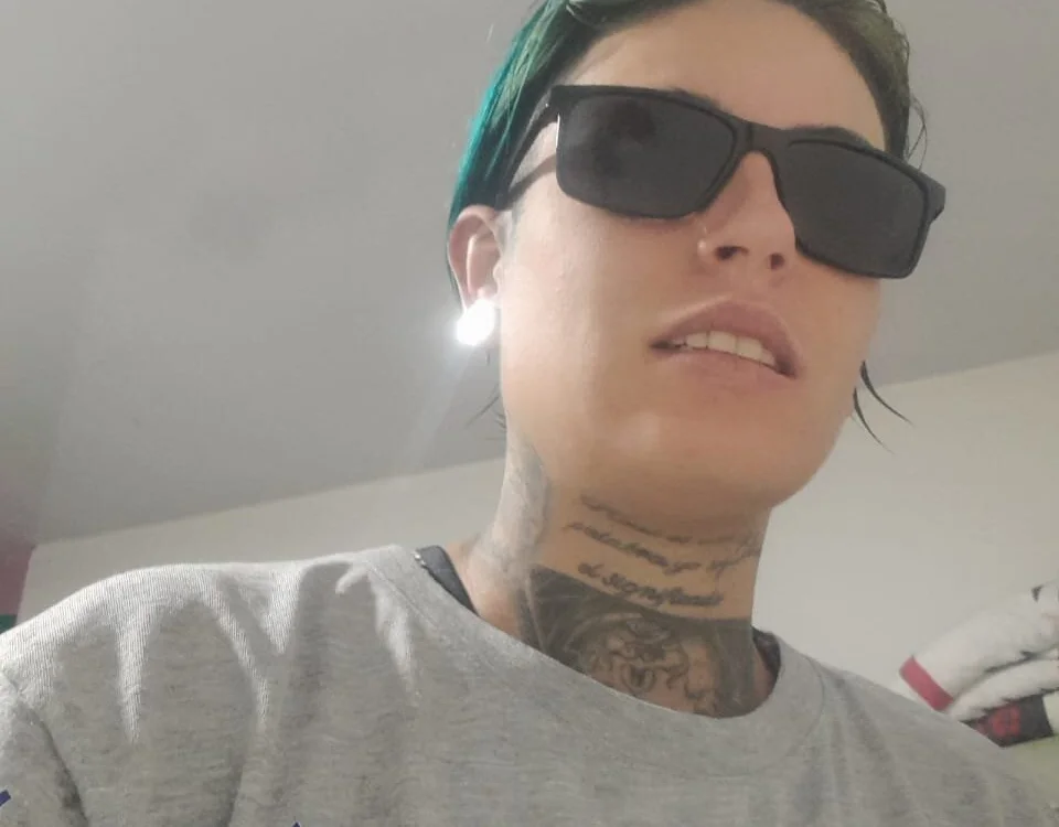 Chatroom XXX hors ligne de Horny_bisexual_horny