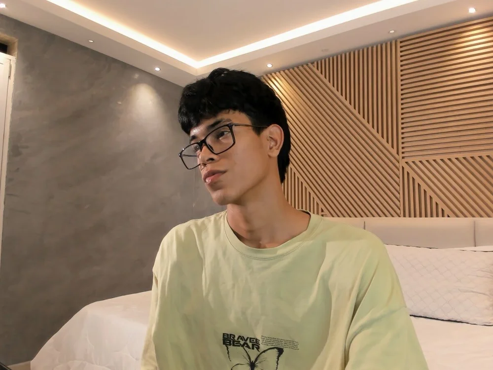 jakelux_long's Offline Chat Room