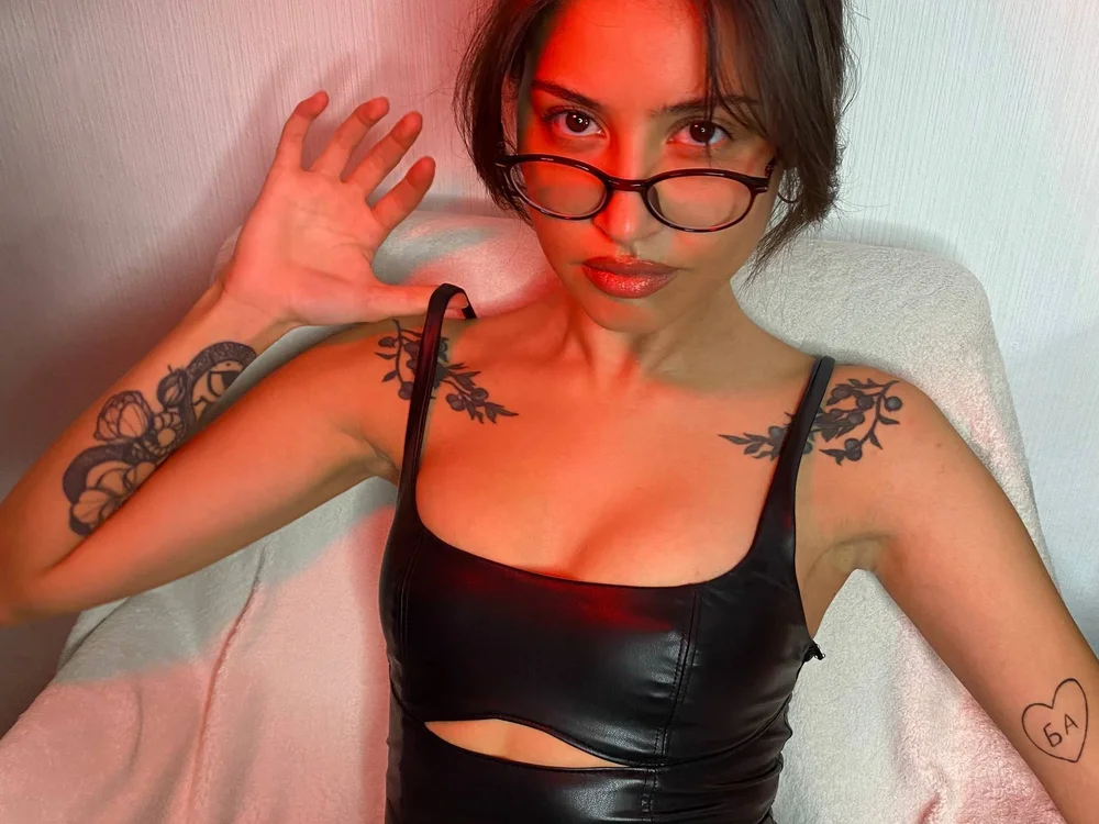 AleksaVexa's Offline Chat Room