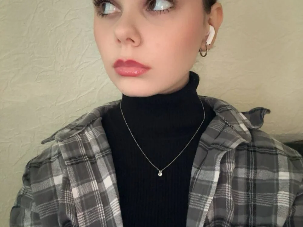 LeyaFlamy's Offline XXX Chat