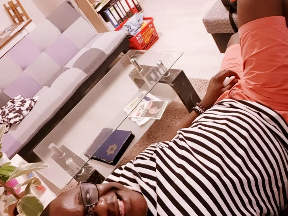 Pousseyblck01 offline chatrum