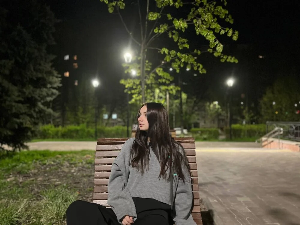 Lelia_Vibe Adlı Modelin Çevrimdışı XXX Sohbeti