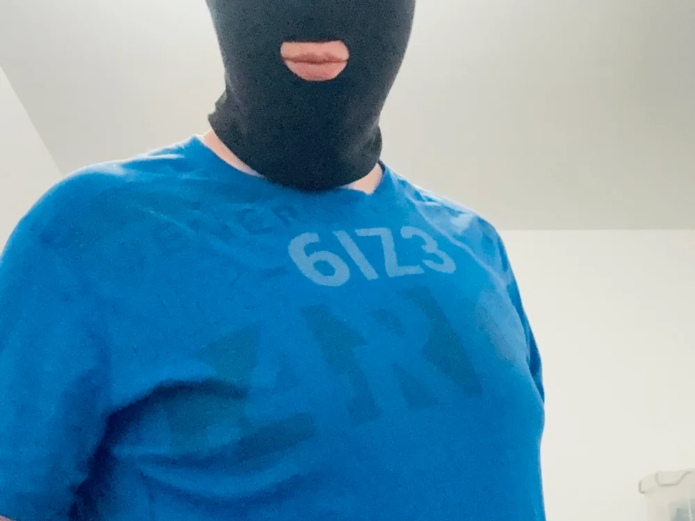 hiddengiant2222 offline XXX-chatje