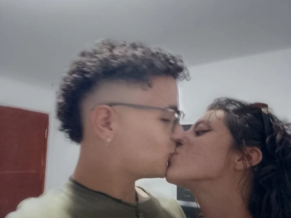 celesteandaaron's Offline XXX Chat