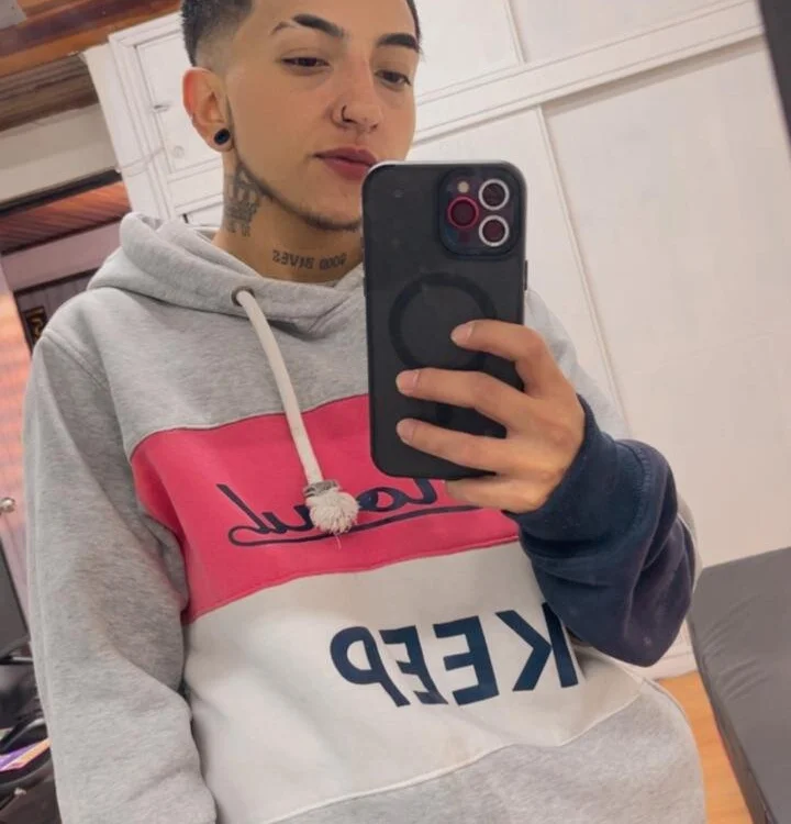 Mauro22_ 離線 XXX 聊天