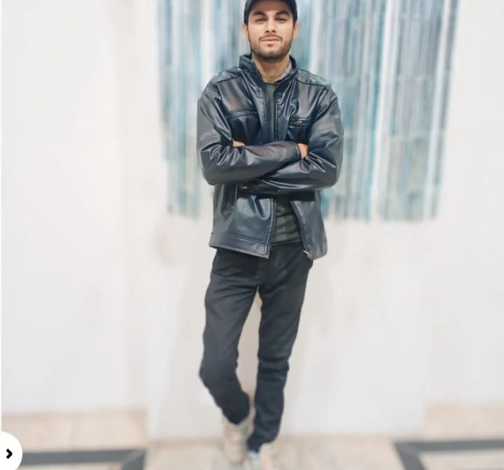 Stubborndesiboy 离线XXX聊天