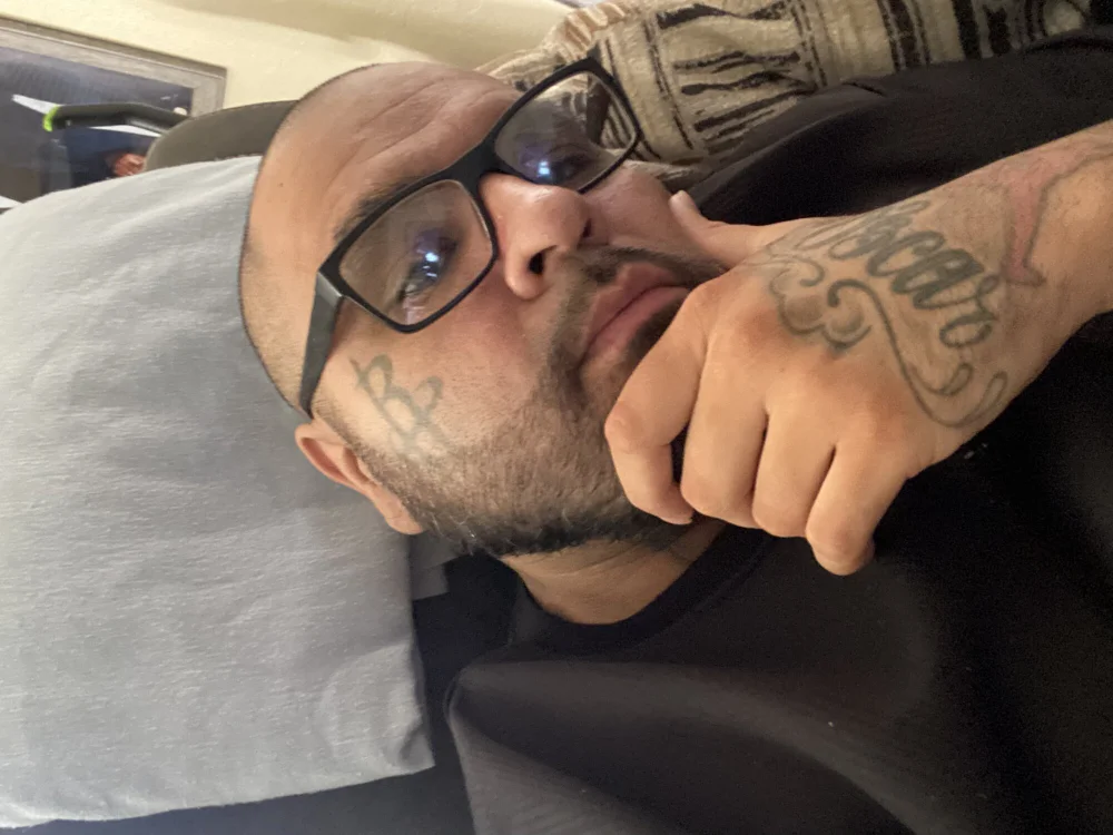 2horny4all Offline XXX-chat