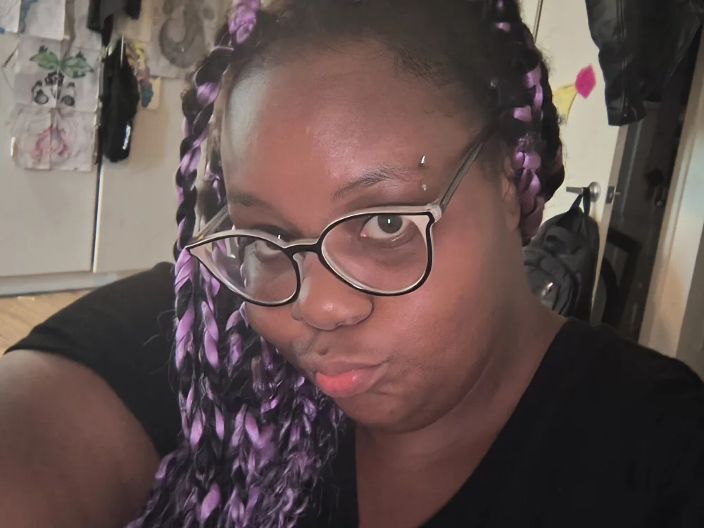 Collegebabe91's Offline Chat Room