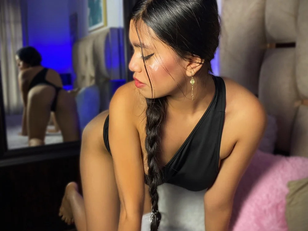 Lolitawow 離線 XXX 聊天