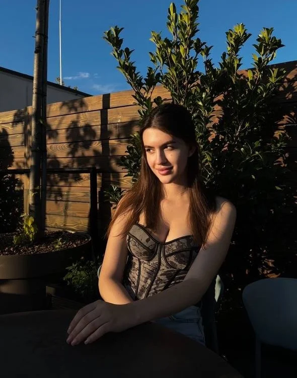 Offline XXX chat modela Helen_Yesss