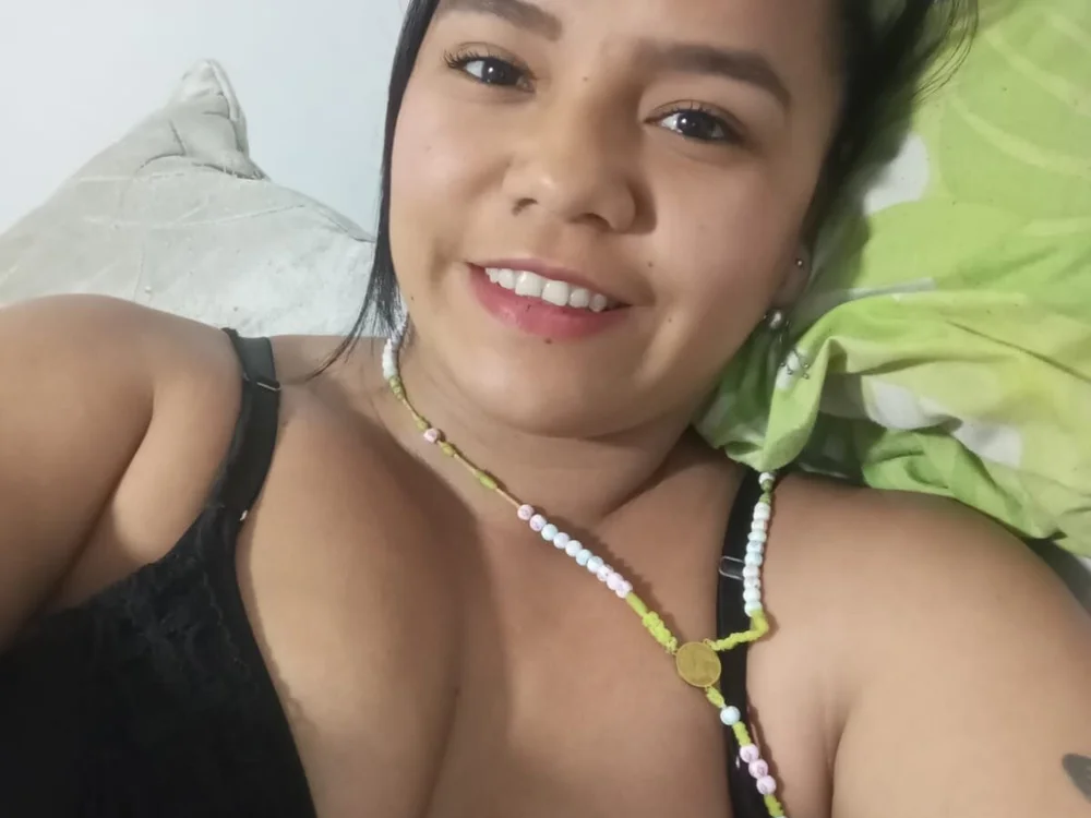 Latingirl_sexy's Offline XXX Chat