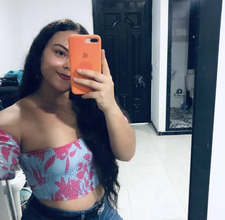 Offline chatovací místnost samara_smith2