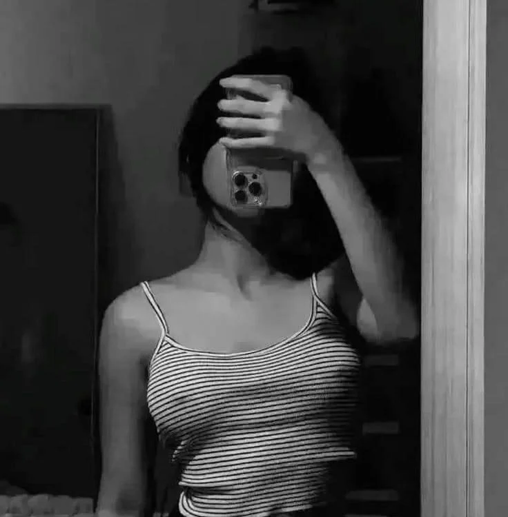 sisi_bibi Chat XXX Ngoại tuyến