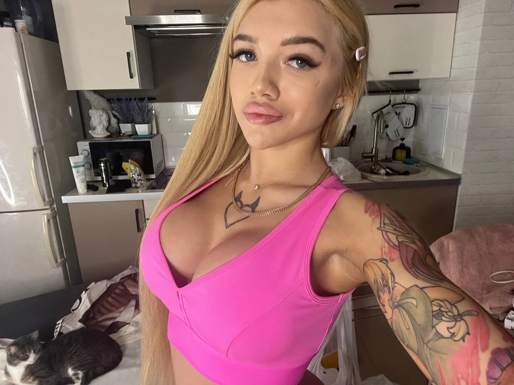 lil_angell_one's Offline XXX Chat