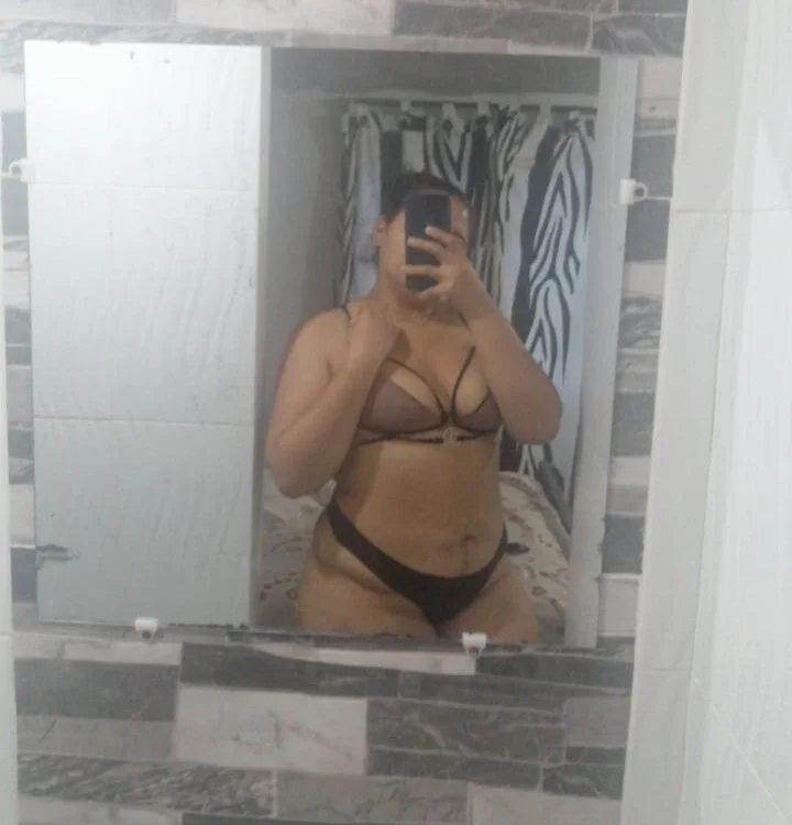 isabela_rous' Offline Chat Room